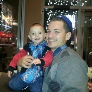 Meet your Posher, Emanuel